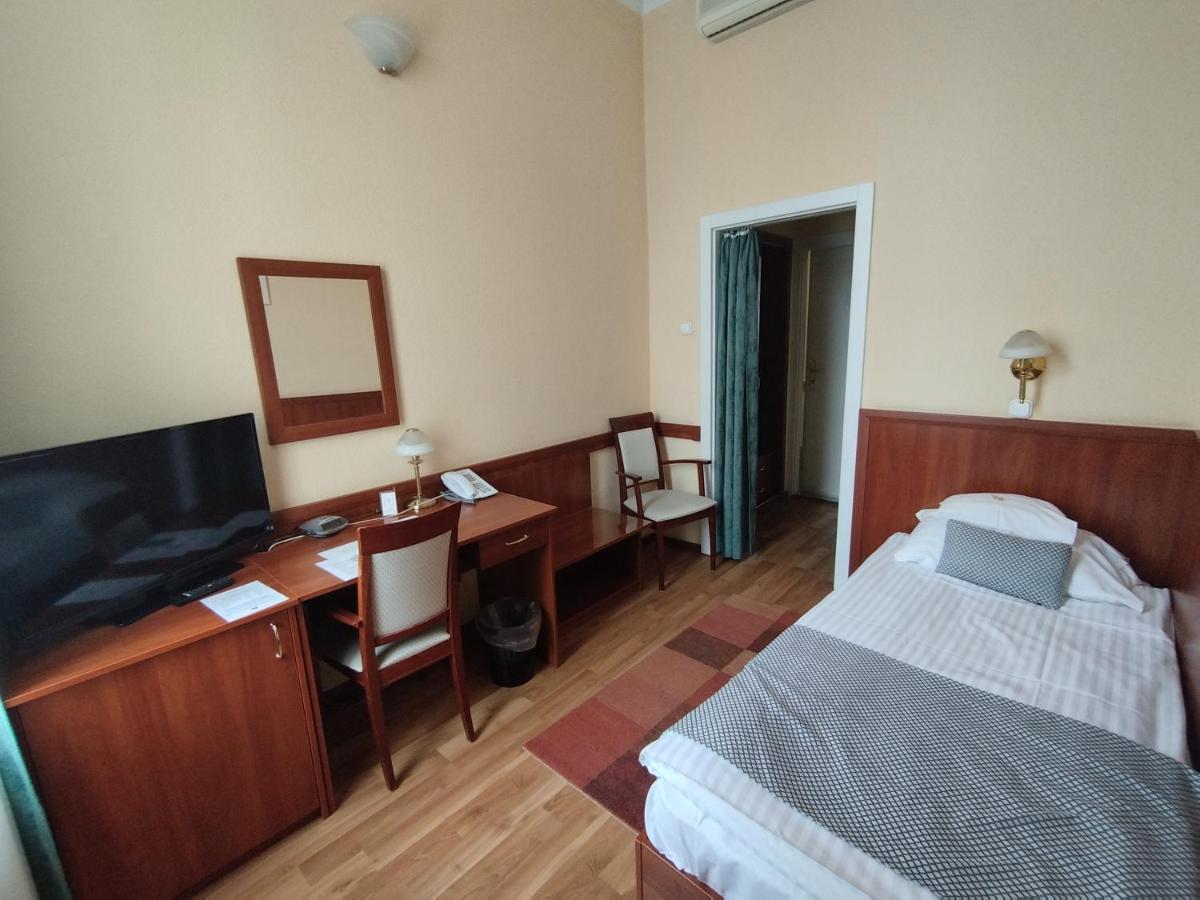 Hotel Pannonia Miskolc Exterior foto